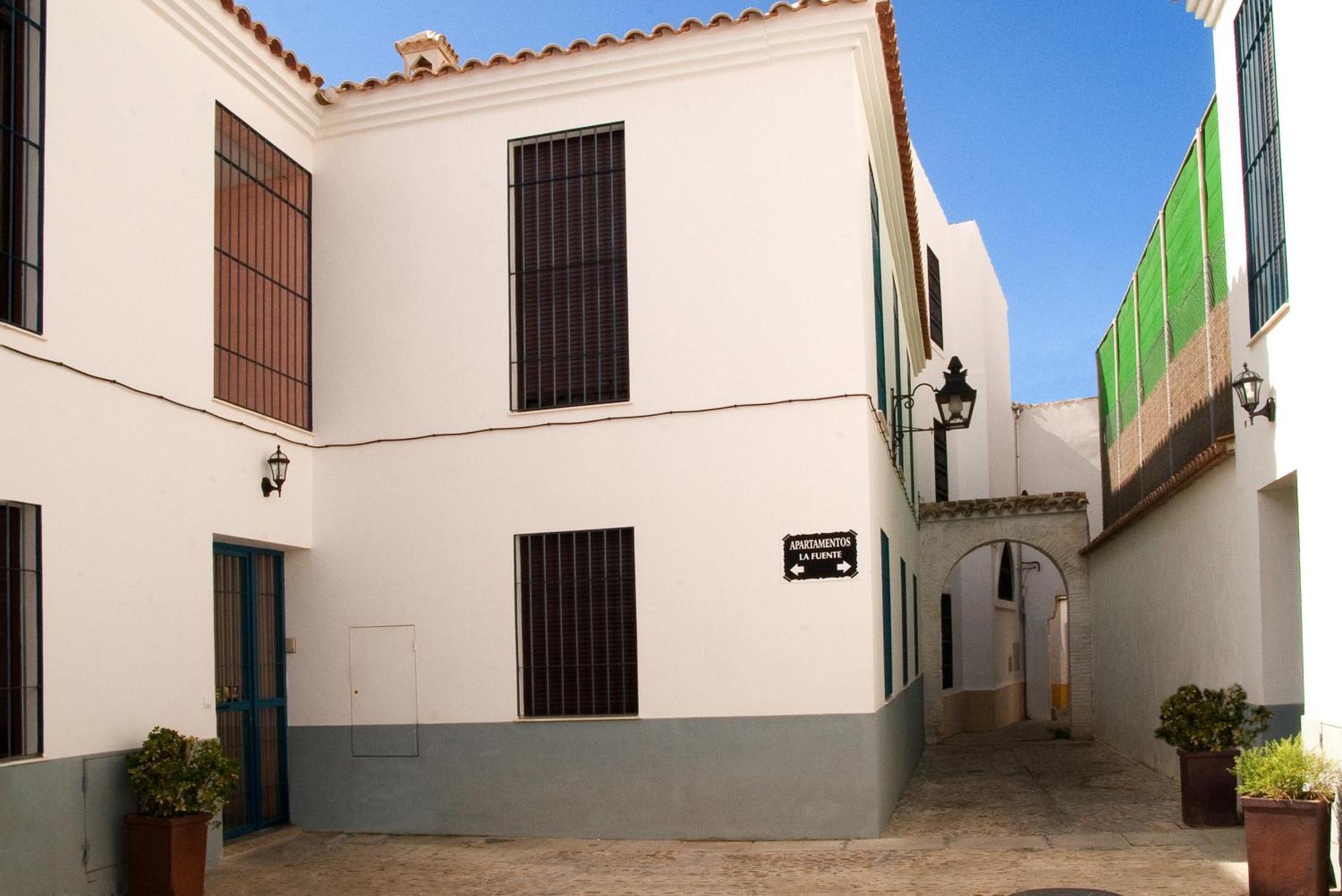 Apartamentos La Fuente กอร์โดบา ภายนอก รูปภาพ
